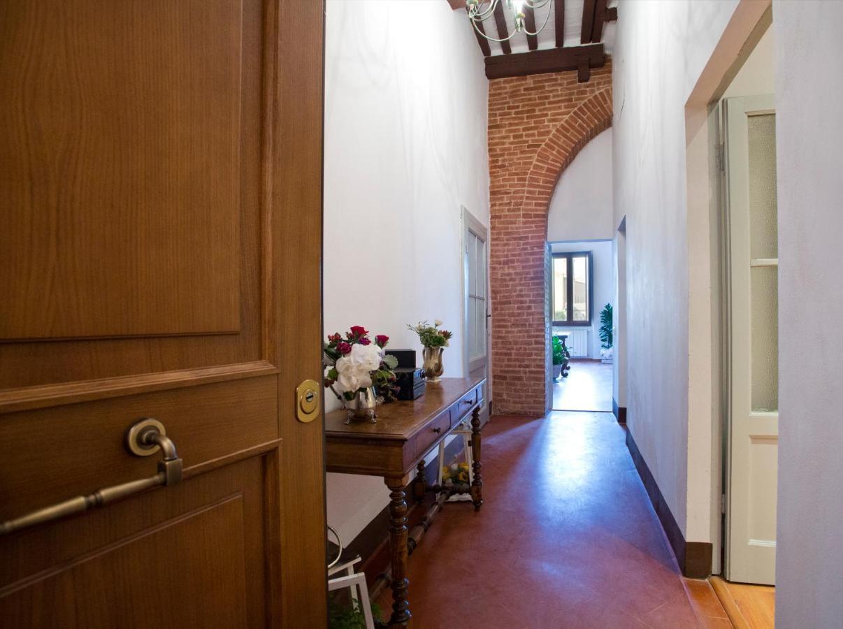 Residenza D'Epoca Palazzo Piccolomini Apartment Siena Bagian luar foto