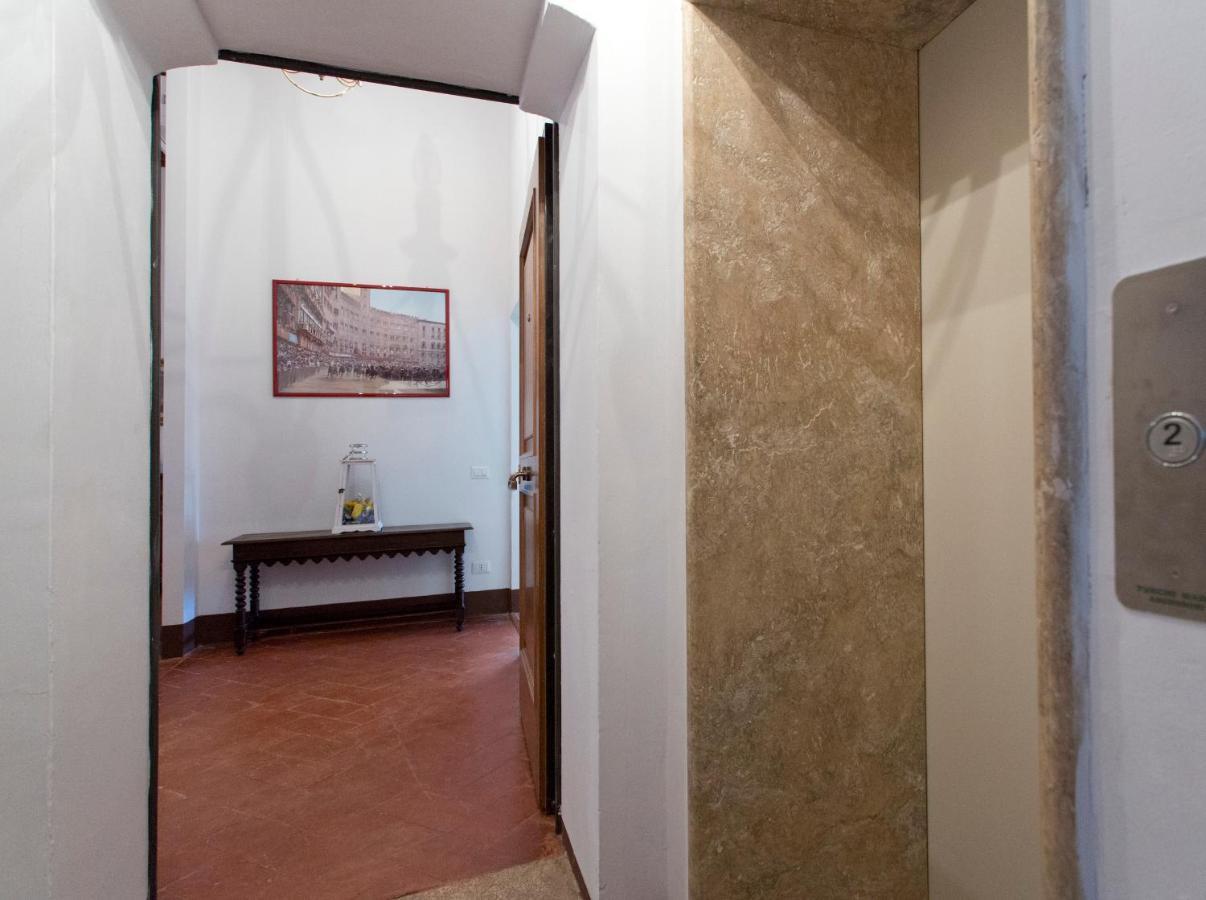 Residenza D'Epoca Palazzo Piccolomini Apartment Siena Bagian luar foto