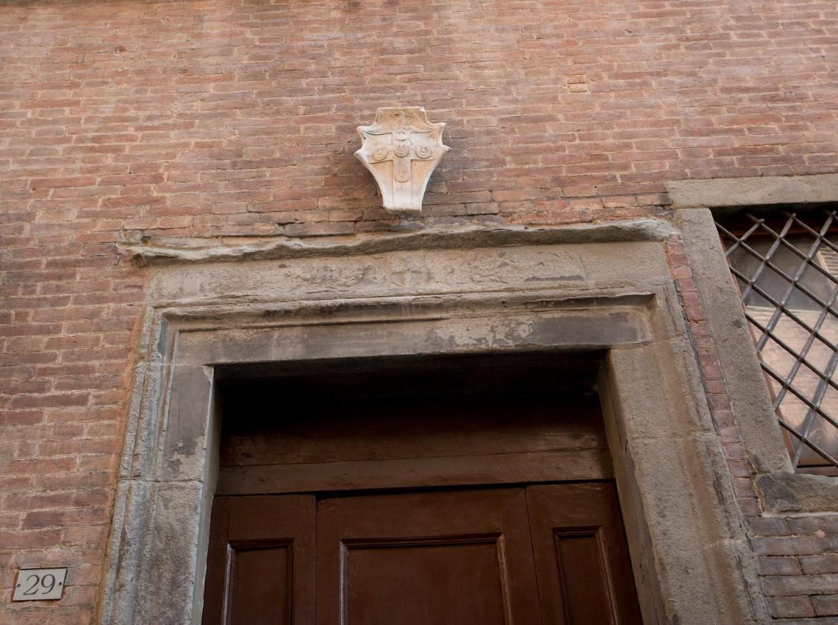 Residenza D'Epoca Palazzo Piccolomini Apartment Siena Bagian luar foto